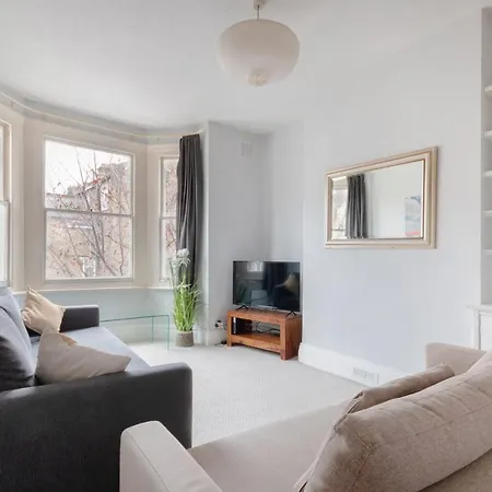 1 Bed Clapham Junction Apartment London Exterior photo